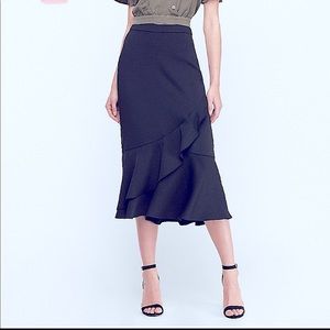Express Ruffle Skirt